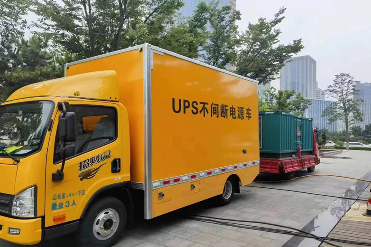 金城江发电机租赁施工现场