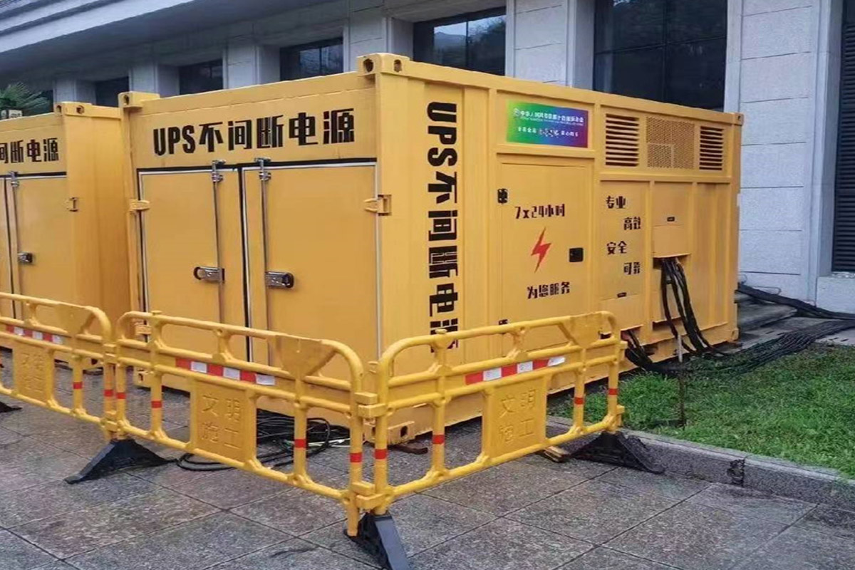 金城江发电机租赁施工现场